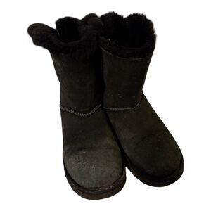 UGG Bailey Bow II Winter Boots Womens Size 8 EUR 39 Black Leather Sheepskin Snow